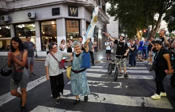 DCC200325-004F07-728x464