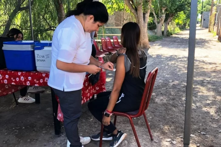 Rivadavia sale a vacunar a alrededor de 3.000 niños en los merenderos