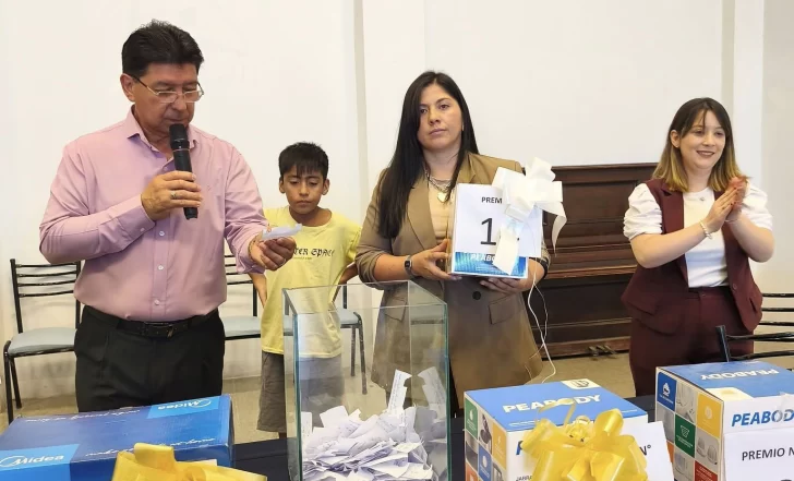 Premios a los vecinos cumplidores