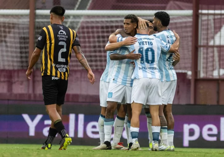 Racing Club dejó en el camino a Santamarina