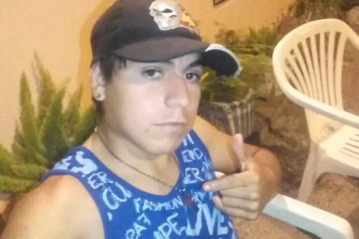 Larga el juicio a un mecánico acusado de intentar matar con dos armas a un policía