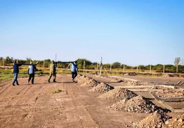 DCC270325-003F07-728x507