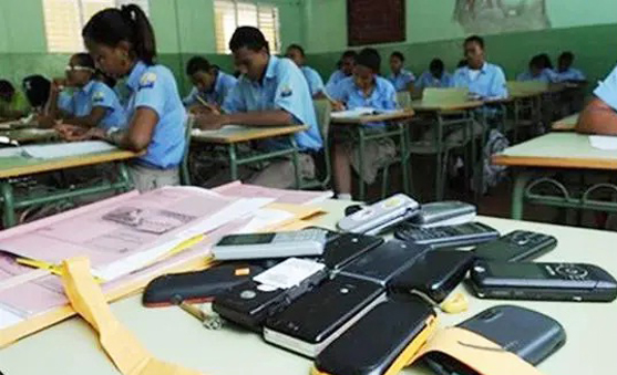 Educación ética en la familia y en la escuela Educación ética en la familia y en la escuela