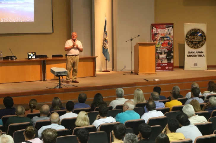 Rubén Daray brindó una charla sobre Seguridad Vial en San Juan Rubén Daray brindó una charla sobre Seguridad Vial en San Juan