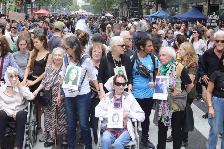 Duro rechazo al Gobierno en la masiva marcha opositora