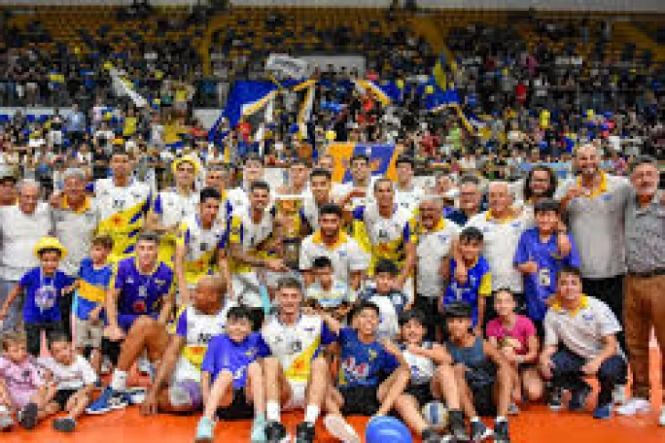 Como demandaba su historia