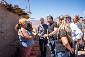 Marcelo Orrego recorrió las zonas afectadas por las lluvias en Calingasta Marcelo Orrego recorrió las zonas afectadas por las lluvias en Calingasta