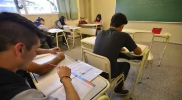 Argentina es el único país de Latinoamérica que profundizó la brecha socioeconómica entre las escuelas estatales y privadas Argentina es el único país de Latinoamérica que profundizó la brecha socioeconómica entre las escuelas estatales y privadas