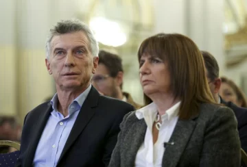 Patricia Bullrich cruzó a Mauricio Macri y le pidió que la llame en vez de “revolear” tuits Patricia Bullrich cruzó a Mauricio Macri y le pidió que la llame en vez de “revolear” tuits