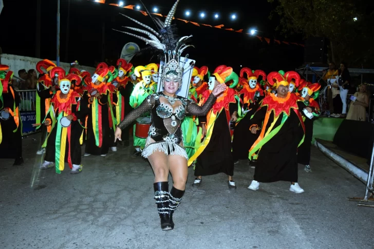 Cierre del Carnaval de la Vendimia y la Familia en 9 de julio Cierre del Carnaval de la Vendimia y la Familia en 9 de julio