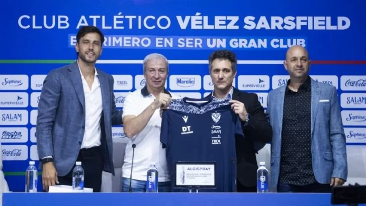 Guillermo Barros Schelotto fue presentado en Vélez Guillermo Barros Schelotto fue presentado en Vélez