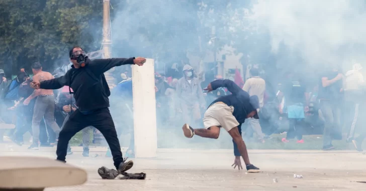 Patricia Bullrich presentó la Ley Antibarras: “Nos permitirá terminar con la violencia”