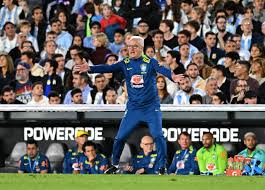 Echaron a Dorival Jr.