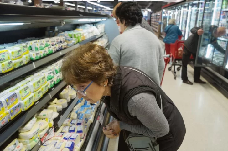 Consultoras ven un alza de la inflación en febrero, con alimentos como motor
