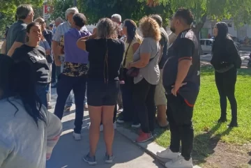 Ni manteros ni pancheros volverán al Parque de Mayo: reubicarán sólo a emprendedores, artesanos y carritos habilitados Ni manteros ni pancheros volverán al Parque de Mayo: reubicarán sólo a emprendedores, artesanos y carritos habilitados