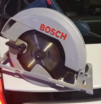 Menor fue detenido después de ofertar por Internet una sierra robada horas antes Menor fue detenido después de ofertar por Internet una sierra robada horas antes