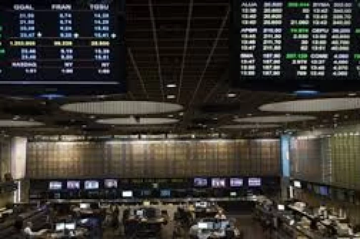 El “inminente” pacto con el FMI empujó las acciones argentinas