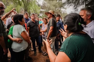 Orrego recorrió las zonas afectadas y prometió asistencia a los damnificados Orrego recorrió las zonas afectadas y prometió asistencia a los damnificados