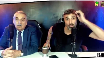 Belliboni se agarró a trompadas con un libertario y los tuvo que separar Guillermo Moreno Belliboni se agarró a trompadas con un libertario y los tuvo que separar Guillermo Moreno