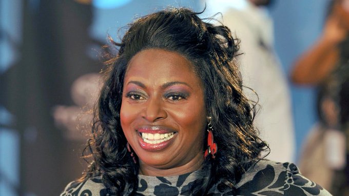 Murió en un trágico accidente automovilístico Angie Stone, cantante de soul nominada a los Grammy Murió en un trágico accidente automovilístico Angie Stone, cantante de soul nominada a los Grammy