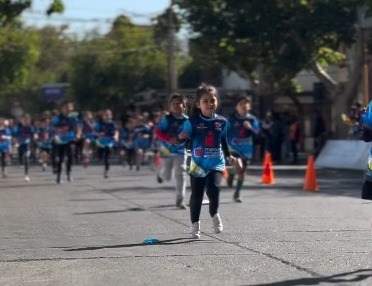 Todo el color del Ironman Kids: más de 350 niños coparon las calles de San Juan Todo el color del Ironman Kids: más de 350 niños coparon las calles de San Juan