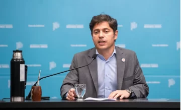 Kicillof desdobla las elecciones y lleva al límite la pelea con CFK