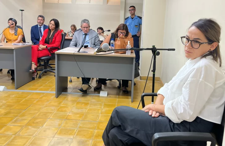 Por qué la jueza condenó a una odontóloga por sacarle 10 dientes de más a un chico