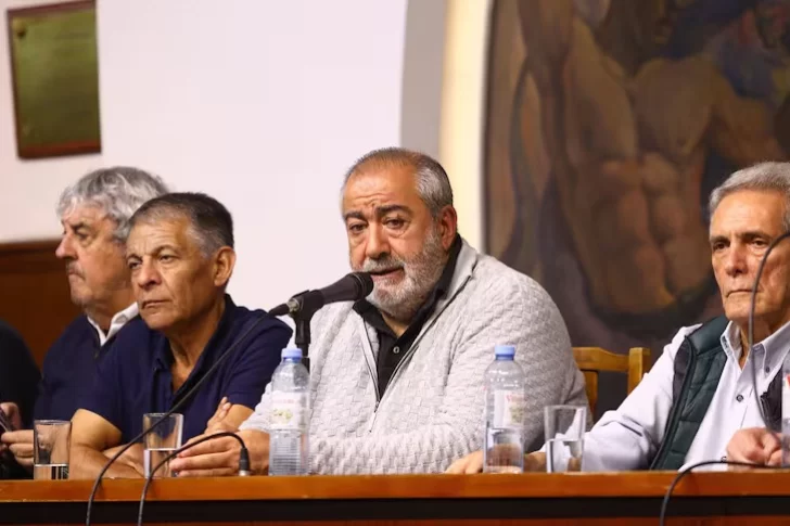 La CGT buscó borrar la foto de un paro general con poca fuerza