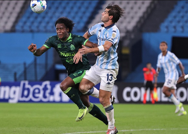 Baldazo de agua fría para Racing