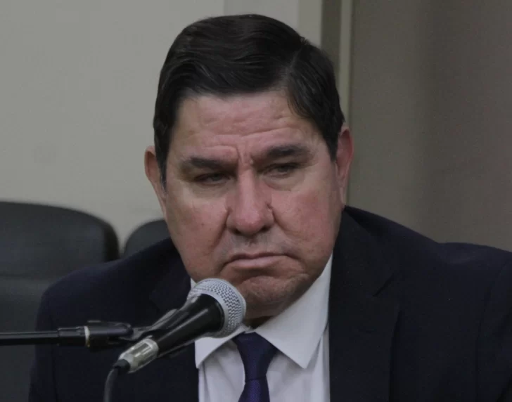 DCC150425-007F06-728x572