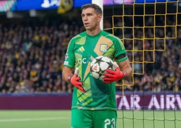 “Dibu” Martínez la tendrá difícil