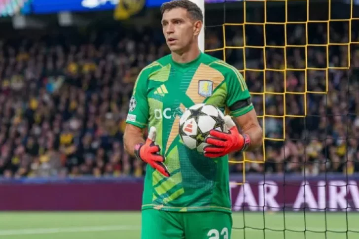 “Dibu” Martínez la tendrá difícil