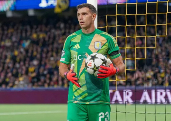 “Dibu” Martínez la tendrá difícil