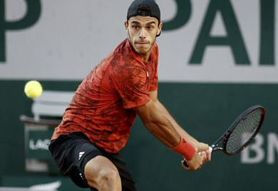 Cerúndolo y Navone, en complejos debuts