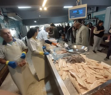 Crece la venta local de pescado, 30% más barato que el asado