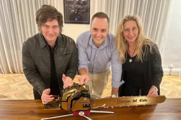 Milei entrará a la cancha para empujar a Adorni en la Ciudad Milei entrará a la cancha para empujar a Adorni en la Ciudad