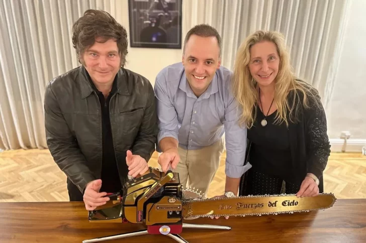 Milei entrará a la cancha para empujar a Adorni en la Ciudad Milei entrará a la cancha para empujar a Adorni en la Ciudad