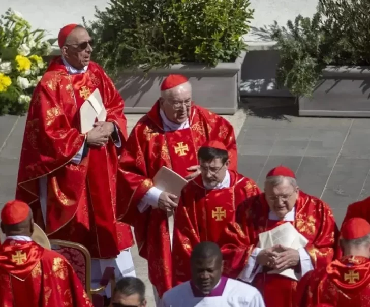 Los cardenales empiezan a prepararse para elegir al sucesor de Francisco