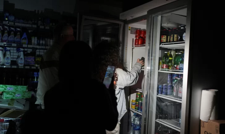 DCC290425-006F02-728x434