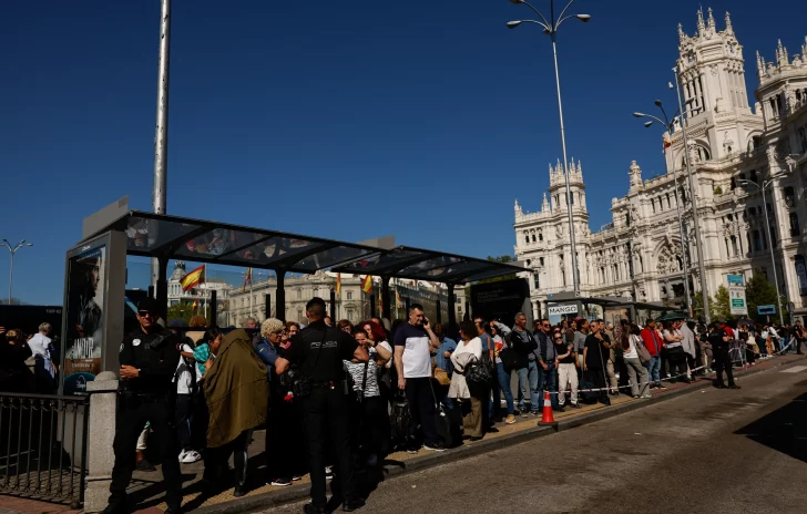 DCC290425-006F03-728x464