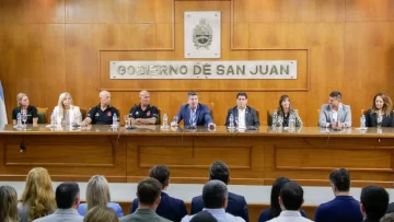 Con la presencia de Orrego se presentó el Ironman 70.3: de los 1.200 competidores, 700 serán extranjeros Con la presencia de Orrego se presentó el Ironman 70.3: de los 1.200 competidores, 700 serán extranjeros