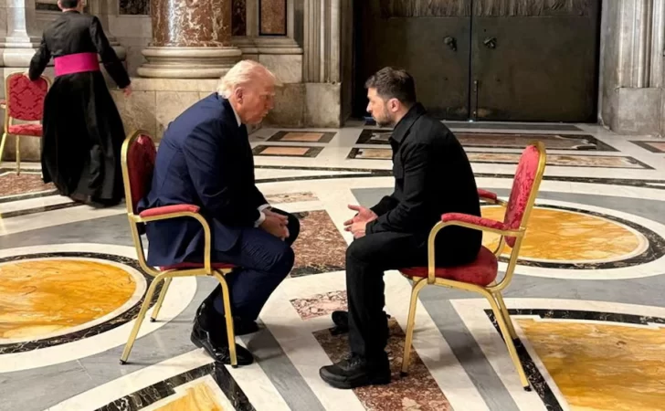Trump y Zelenski reunidos en el Vaticano en busca de paz