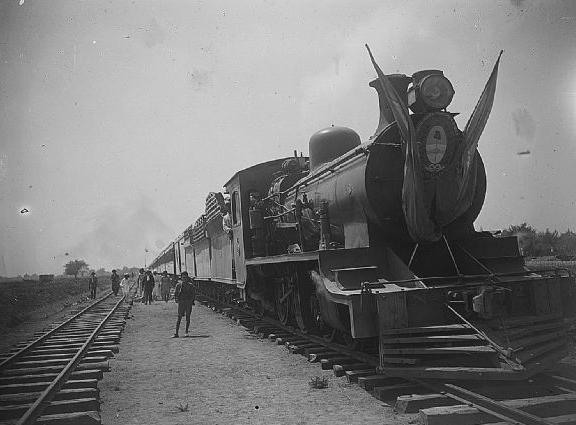 Importancia del ferrocarril para conectar San Juan con el país