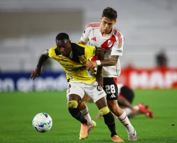 Con un penal errado, River terminó con las manos vacías ante Barcelona de Ecuador Con un penal errado, River terminó con las manos vacías ante Barcelona de Ecuador