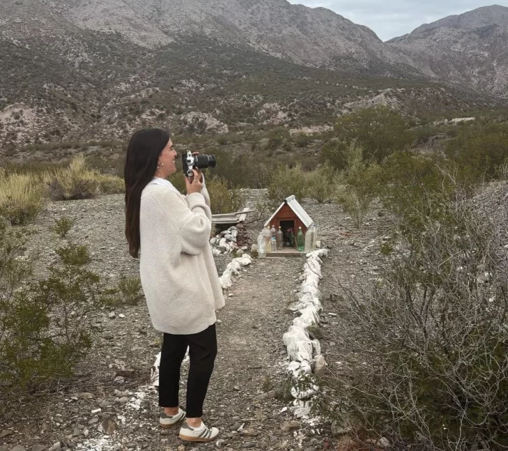 Una argentina que vive en Emiratos Árabes llegó a San Juan para estudiar la leyenda de la  Difunta Correa