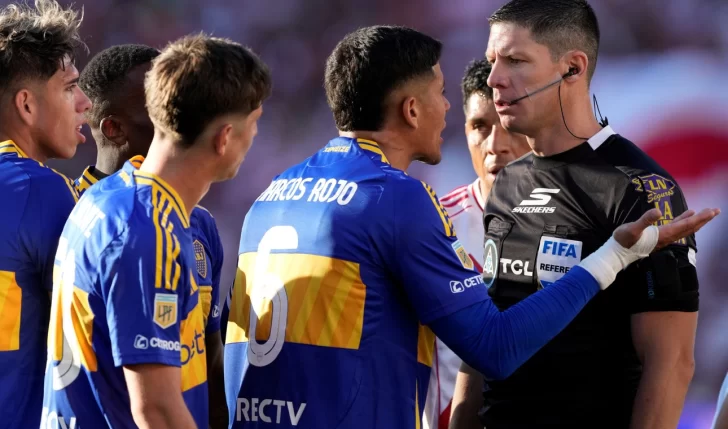 Marcos Rojo criticó al árbitro: “Nos condicionó con las tres amarillas a los 20 minutos”