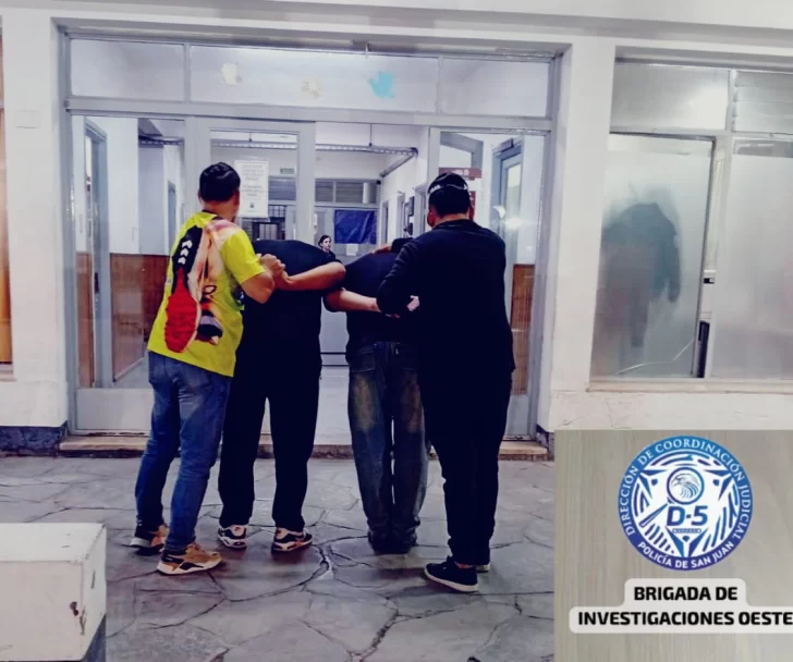 “El Mosquito” y “el Mugre”, detenidos por tener droga y vender objetos robados “El Mosquito” y “el Mugre”, detenidos por tener droga y vender objetos robados