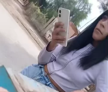 Detenidos por ofrecer $10.000 a cambio de escanear el iris: el video que destapó la maniobra Detenidos por ofrecer $10.000 a cambio de escanear el iris: el video que destapó la maniobra