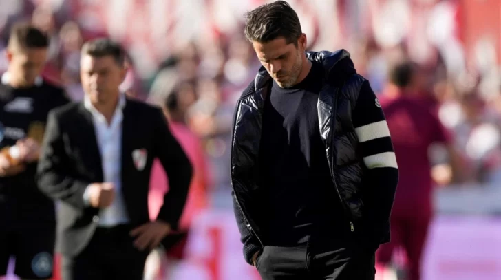 Escándalo en Boca: Riquelme echó a Gago Escándalo en Boca: Riquelme echó a Gago