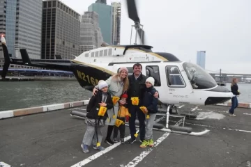 [VIDEO] Murieron seis personas al caer un helicóptero turístico al río Hudson: cinco eran españoles